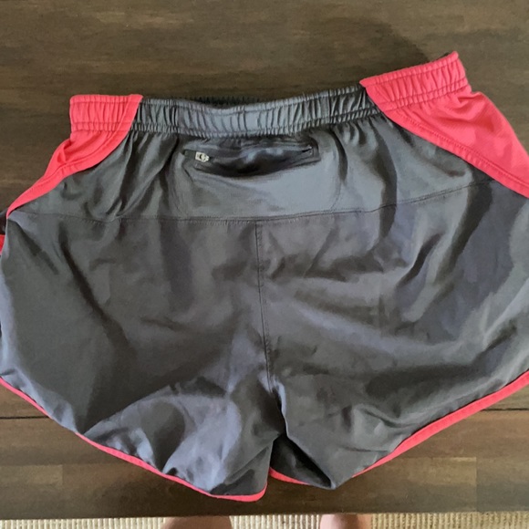 The North Face running shorts size small - Picture 3 of 7
